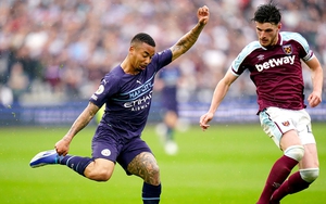 Cuộc đua vô địch Ngoại hạng Anh: Man City tự làm khó mình, thời cơ cho Liverpool