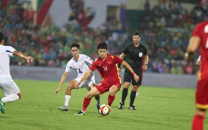 HLV Hoàng Anh Tuấn: "Hãy kiên nhẫn theo chiến thuật thầy Park"