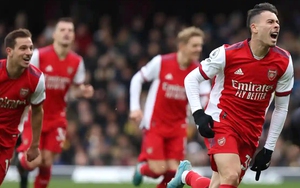 Arsenal: Top 4, rất gần và rất xa