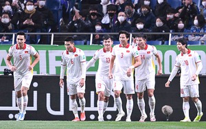 CĐV 'tung bàn phím' khi tuyển Việt Nam cầm hòa Nhật Bản