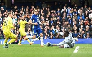 Chelsea thua đau đớn: Tai nạn hay tín hiệu khủng hoảng bắt đầu?