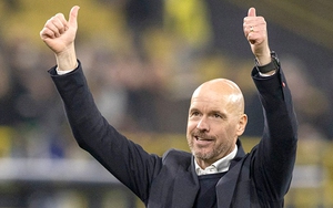 Erik ten Hag trên đường tới MU