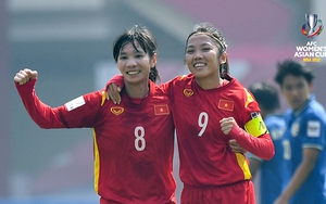 Bóng lăn tuần qua: 'Ví đây đổi phận làm trai được...'