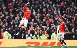 MU thắng nhờ CR7: Ba điểm trong hình hài Cristiano Ronaldo