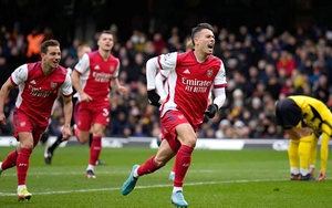 Arsenal tấn công mạnh mẽ vào Top 4