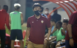 V-League 2022: 'Tẩm ngẩm' HLV Nguyễn Thành Công