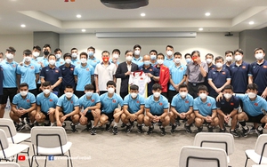 Đại sứ Việt Nam tại Australia động viên đội tuyển Việt Nam