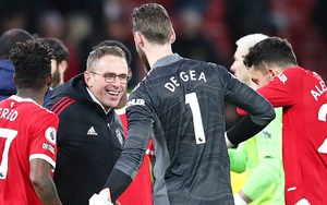 Đổi chiến thuật, MU cần tiền vệ mới