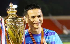 Kiatisuk muốn sang J-League nhưng vẫn quyết vô địch V-League