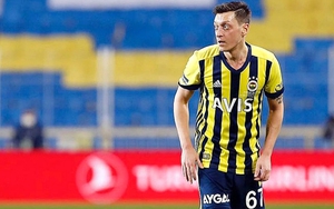 Mesut Ozil tham vọng làm ông chủ đội bóng