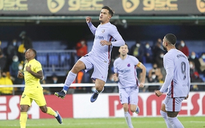 Barcelona thắng may mắn: Buồn ngủ gặp chiếu manh