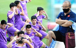 Đội tuyển Việt Nam đá thế cửa dưới