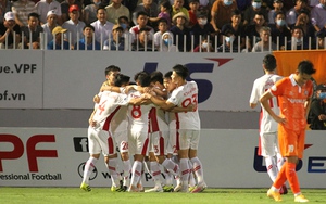 Viettel giữ vững vị trí nhóm đầu