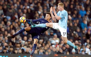 Dele Alli chưa đủ 'tuổi'... để chơi xấu De Bruyne