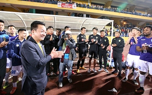 Đua vô địch V-League 2017: 'Quyền' trong tay bầu Hiển