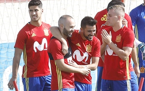 David Villa tái xuất chứng tỏ Tây Ban Nha rất đau đầu với hàng công