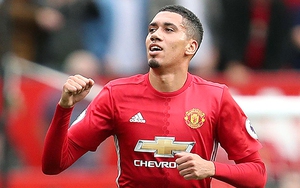 Cẩn thận Man United lại biến Smalling thành 'món hời' cho... đội khác