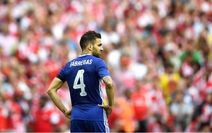 Chelsea cần giữ chân Fabregas