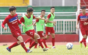 Tuyển Việt Nam đi 'buôn' ít vốn