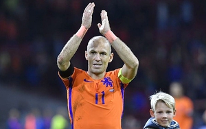 Robben chia tay tuyển Hà Lan: Cái cúi đầu tủi hổ của 'gã hói'
