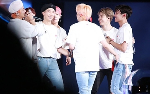 ARMY tranh gãi gay gắt khi BTS được đề cử 'Nghệ sĩ Mang xã hội' của AMA