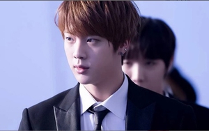 8 lý do giải thích tại sao Jin của BTS có thể trở thành một CEO thành công