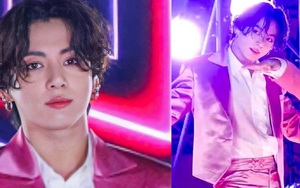 Jungkook đang ‘bá chủ’ MXH với màn trình diễn tại AMA, giờ lại ‘gây bão’ với lý do hoàn toàn khác