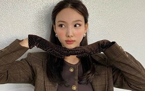 Thỏa mãn tò mò của fan, Nayeon Twice tiết lộ dùng sản phẩm gì thay thế nước hoa