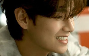 V BTS cởi mở chia sẻ cách vượt qua dịch Covid-19 như thế nào