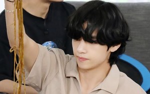 V BTS tiết lộ về sự cố khiến anh không còn muốn vào bếp nấu ăn