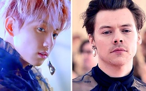 Thần thái ‘một trời một vực’ khi Jungkook BTS và Harry Styles cùng mặc váy xuyên thấu