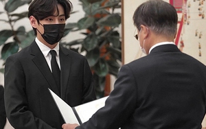 Giờ đến Nhà Xanh Hàn Quốc cũng công nhận V BTS là ‘Vua cháy hàng’