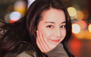 Fan sốc khi nhìn gương mặt chưa ‘photoshop’ của Địch lệ Nhiệt Ba trên mạng