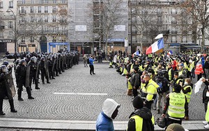 Tổng thống Pháp công bố nhiều biện pháp cụ thể nhằm giải quyết xung đột xã hội