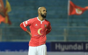 Hồng Lĩnh Hà Tĩnh chia tay ngoại binh sút hỏng 2 quả phạt đền