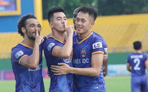 VIDEO: Bàn thắng và Highlights Quảng Nam 1- 2 Bình Dương: Tiến Linh tiếp tục tỏa sáng