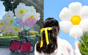 Giới trẻ Hà Nội thích thú với trào lưu check-in bóng bay bông hoa khắp hồ Tây