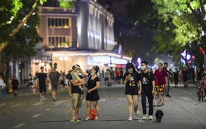 Hà Nội quyết định khôi phục hoạt động các không gian đi bộ từ ngày 18/9