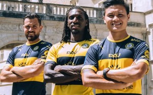 Quang Hải "cool ngầu", quảng bá áo đấu cho Pau FC