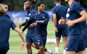 Sterling và Koulibaly tập buổi đầu tiên tại bản doanh Chelsea