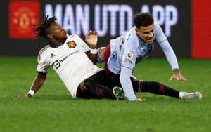 Hóa 'quái vật', Fred chặn đứng Coutinho