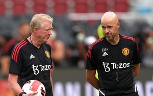 Phó tướng khuyến khích Ten Hag học theo Sir Alex