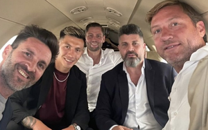 Chuyển nhượng MU: Tân binh thứ 3 của MU đã có mặt ở Manchester