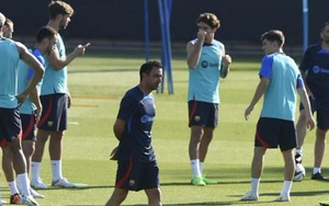 Xavi chưa thể cùng Barca đến Mỹ