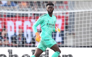 Arsenal công bố cầu thủ thứ 4 rời Emirates mùa hè này