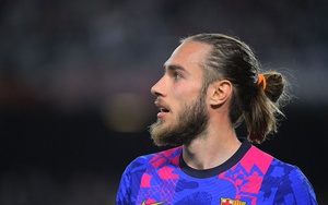 CHÍNH THỨC: Barca chia tay cái tên thứ 7