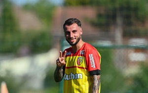 Cầu thủ khiến M.U, Chelsea đấu đá trên TTCN là ai?