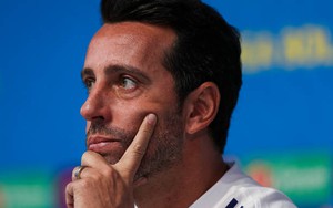 Arsenal sẵn sàng trả tiền để tống khứ những ngôi sao lớn