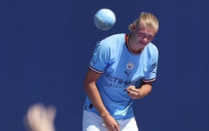 Huyền thoại Liverpool: Haaland đáng sợ hơn Darwin Nunez