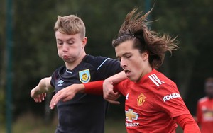 Alvaro Fernandez rời M.U